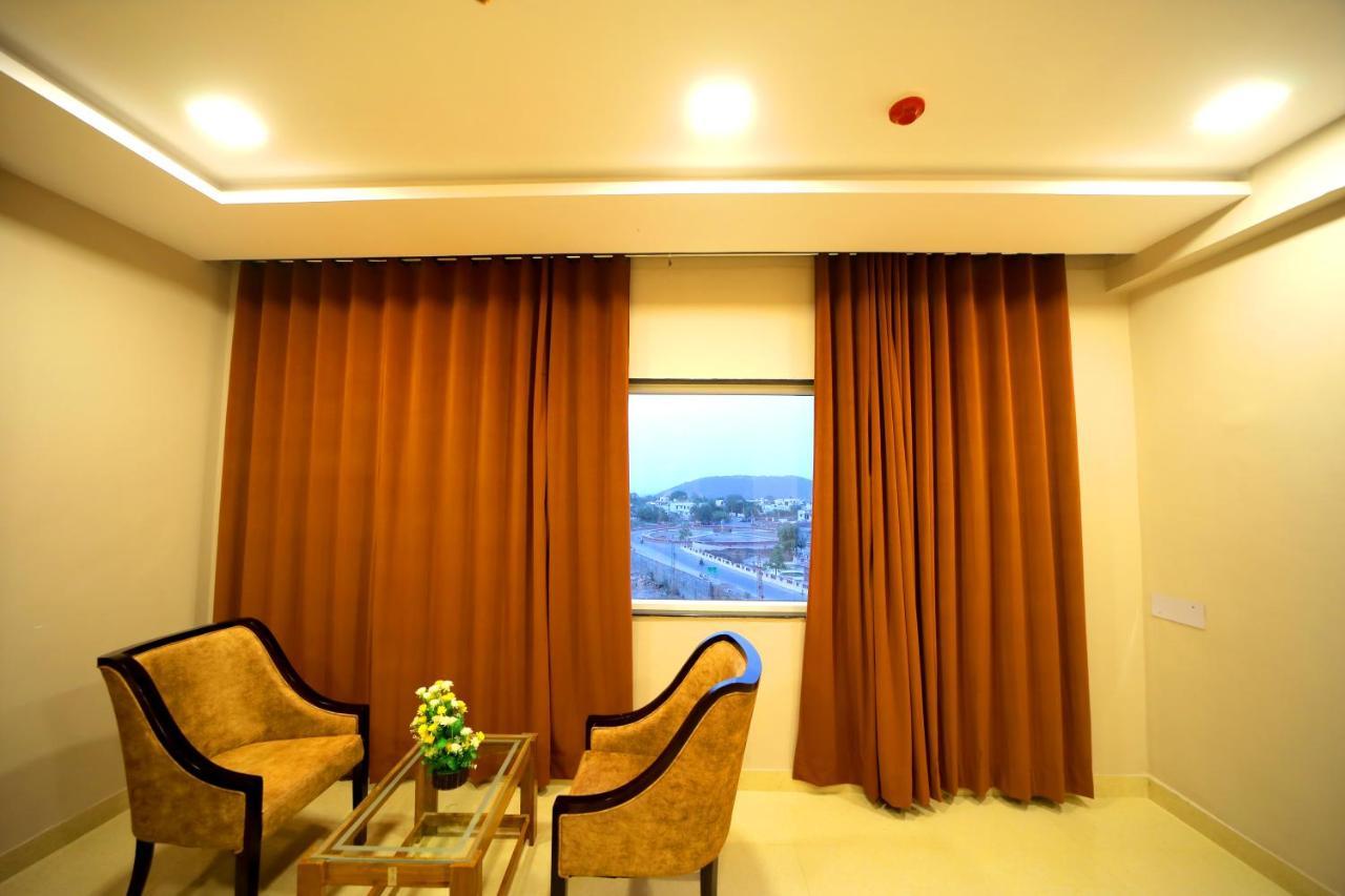 The Sky Imperial - Shahi Hotels & Resort Nāthdwāra Extérieur photo